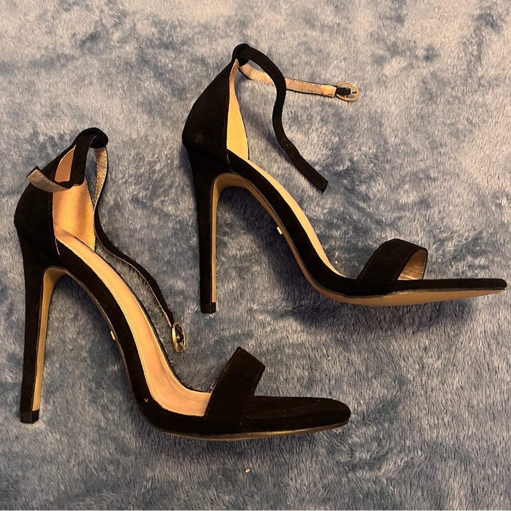 Women's high heel ankle strap evening shoe